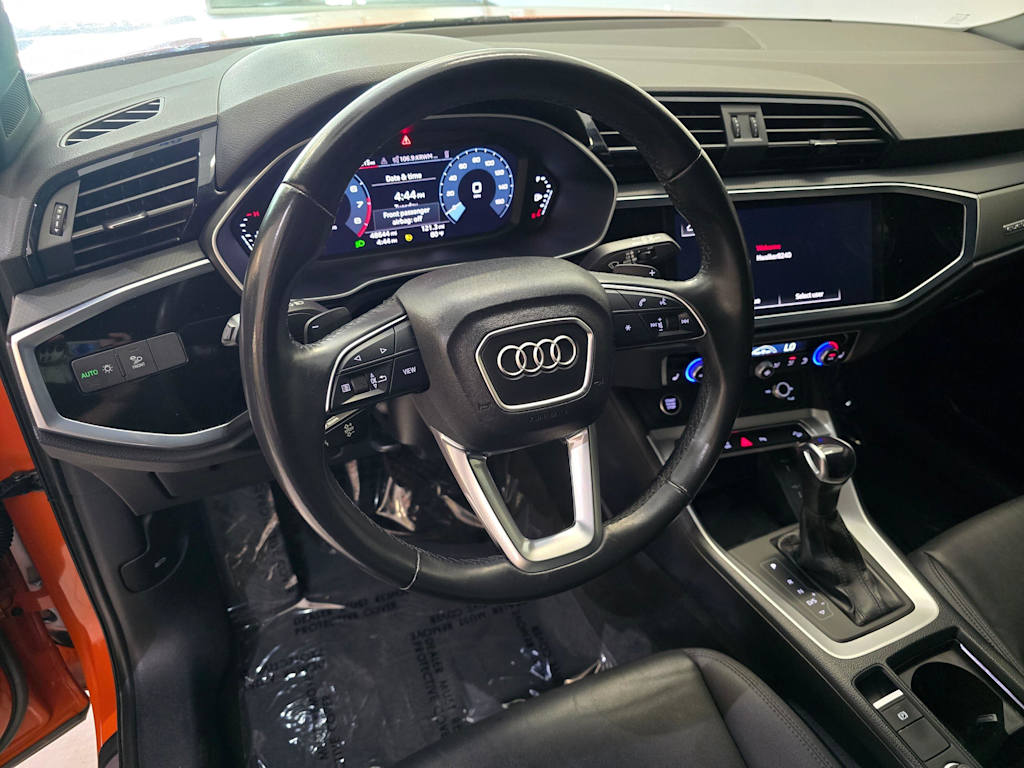 Thumbnail: 2023 Audi Q3 - 2