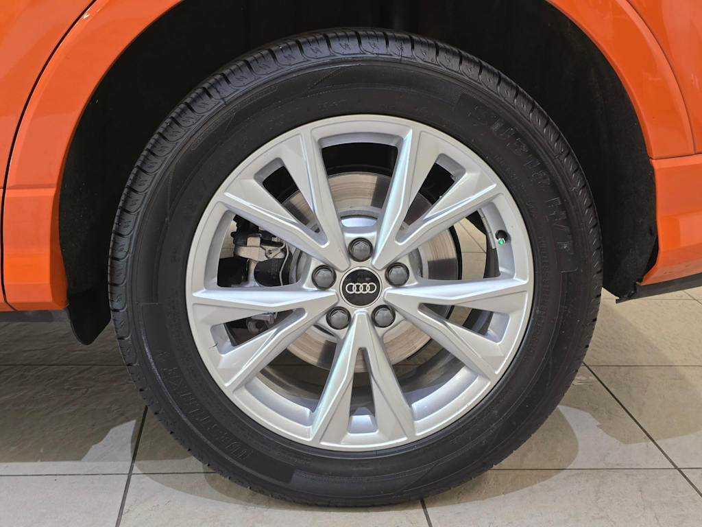 Thumbnail: 2023 Audi Q3 - 7