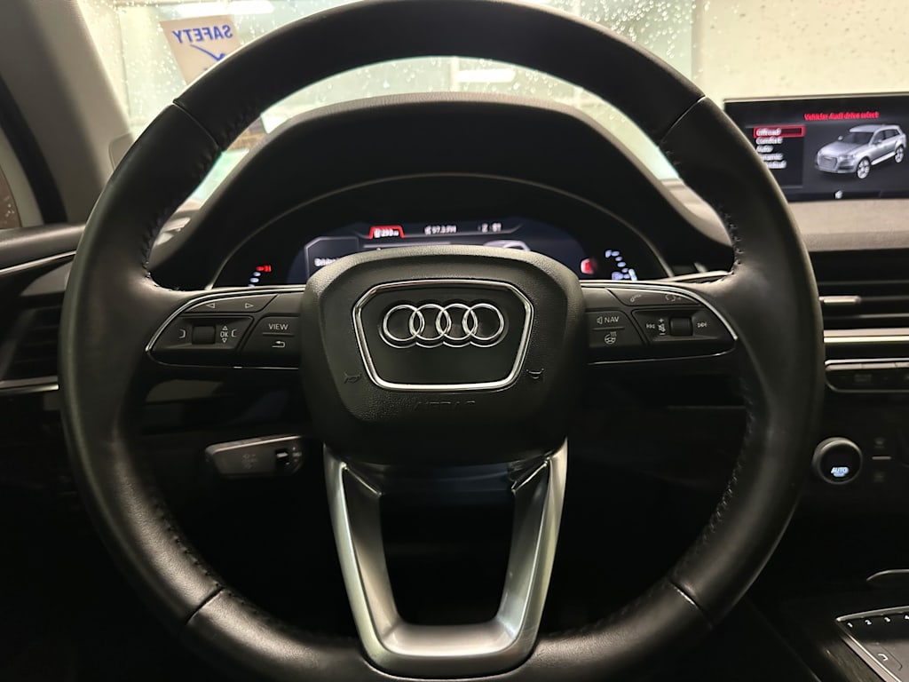 Thumbnail: 2018 Audi Q7 - 13
