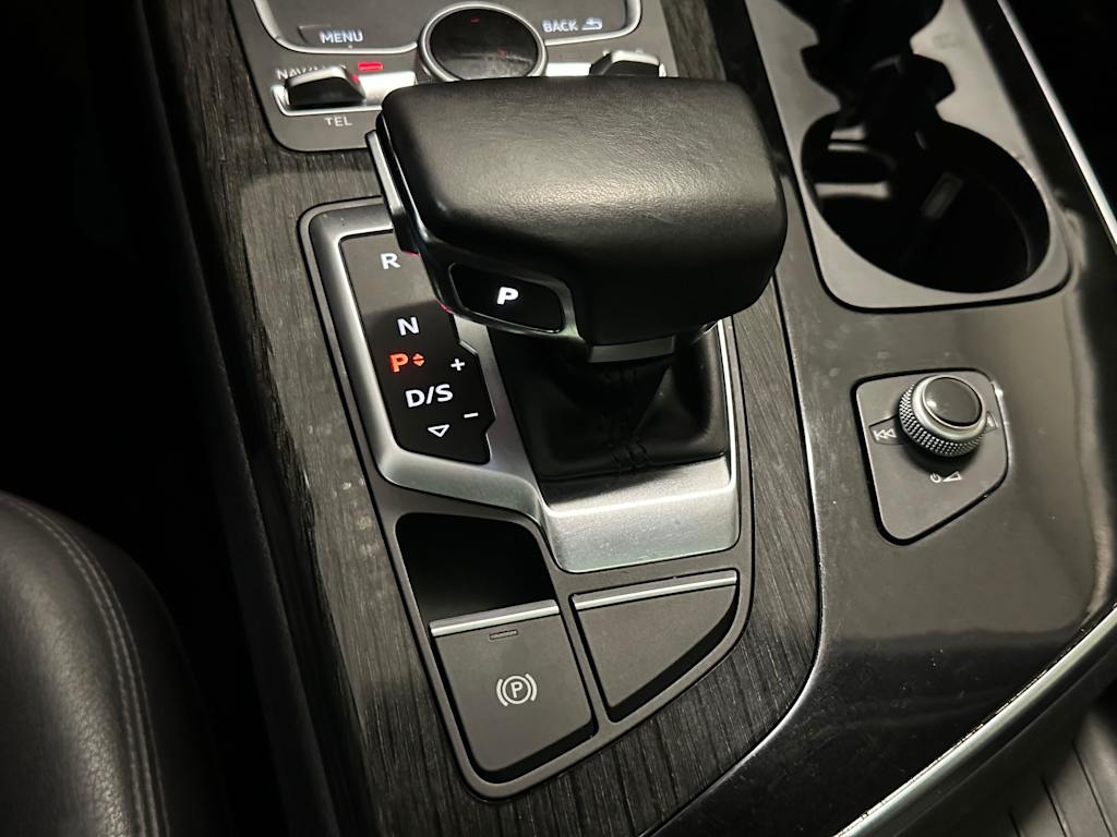 Thumbnail: 2018 Audi Q7 - 16