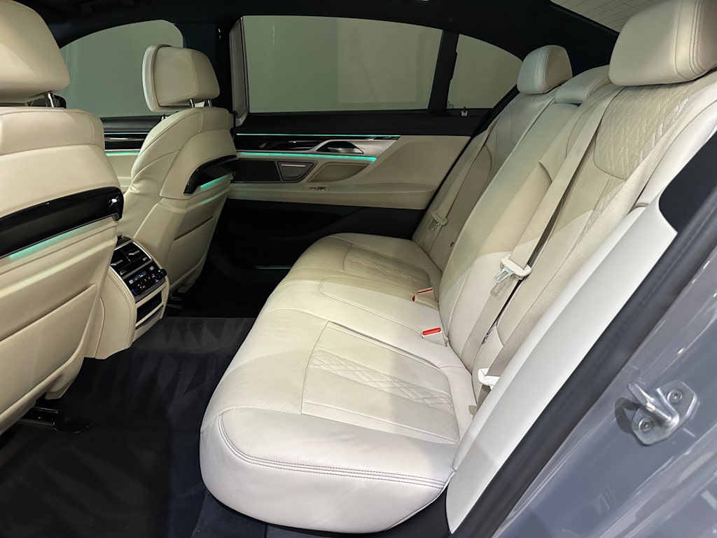 Thumbnail: 2021 BMW 7 Series - 11