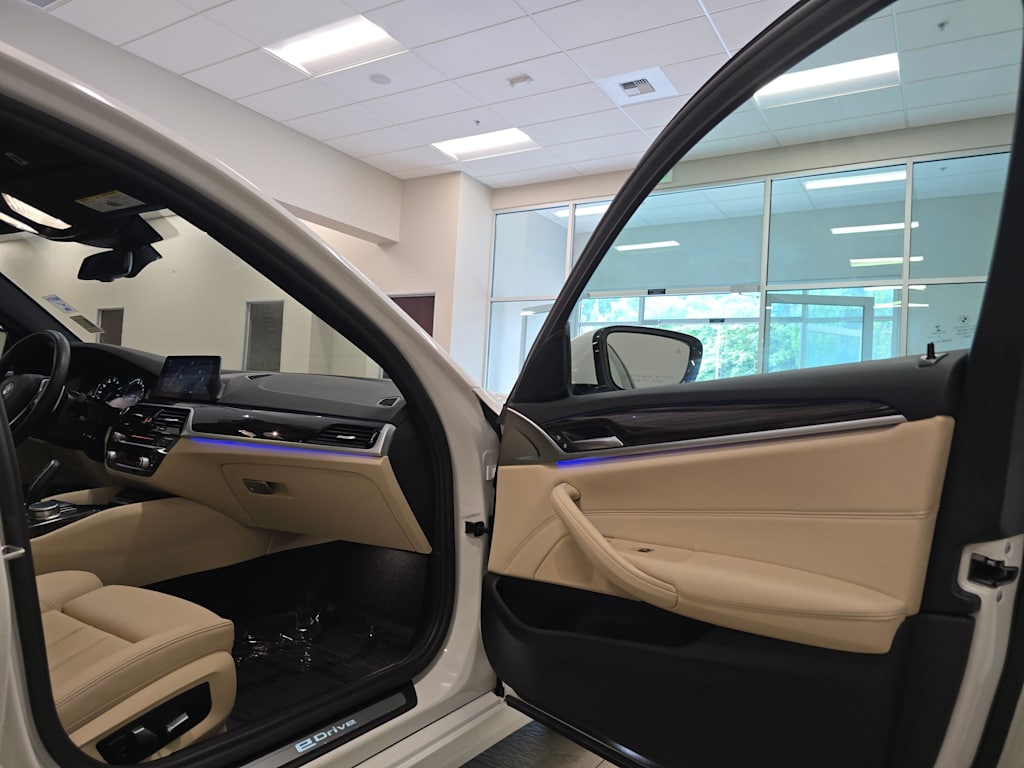 Thumbnail: 2019 BMW 5 Series - 32
