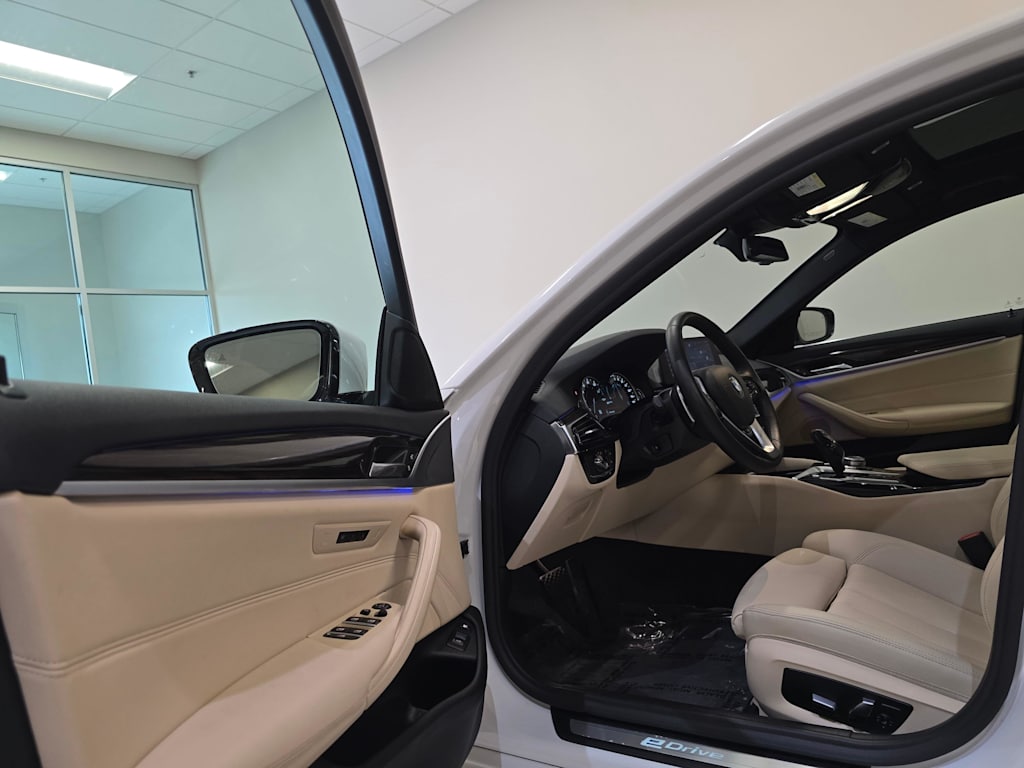 Thumbnail: 2019 BMW 5 Series - 14