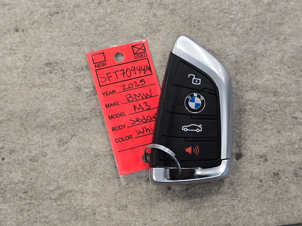 Thumbnail: 2025 BMW M3 - 20