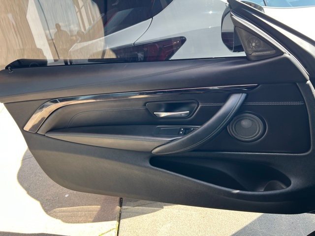 2017 BMW M4 Base 22