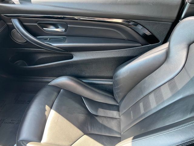 2017 BMW M4 Base 28