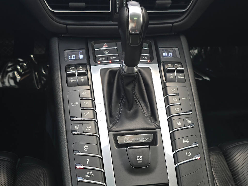 Thumbnail: 2019 Porsche Macan - 17