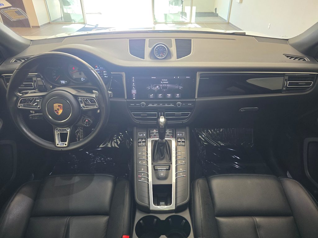 Thumbnail: 2019 Porsche Macan - 10