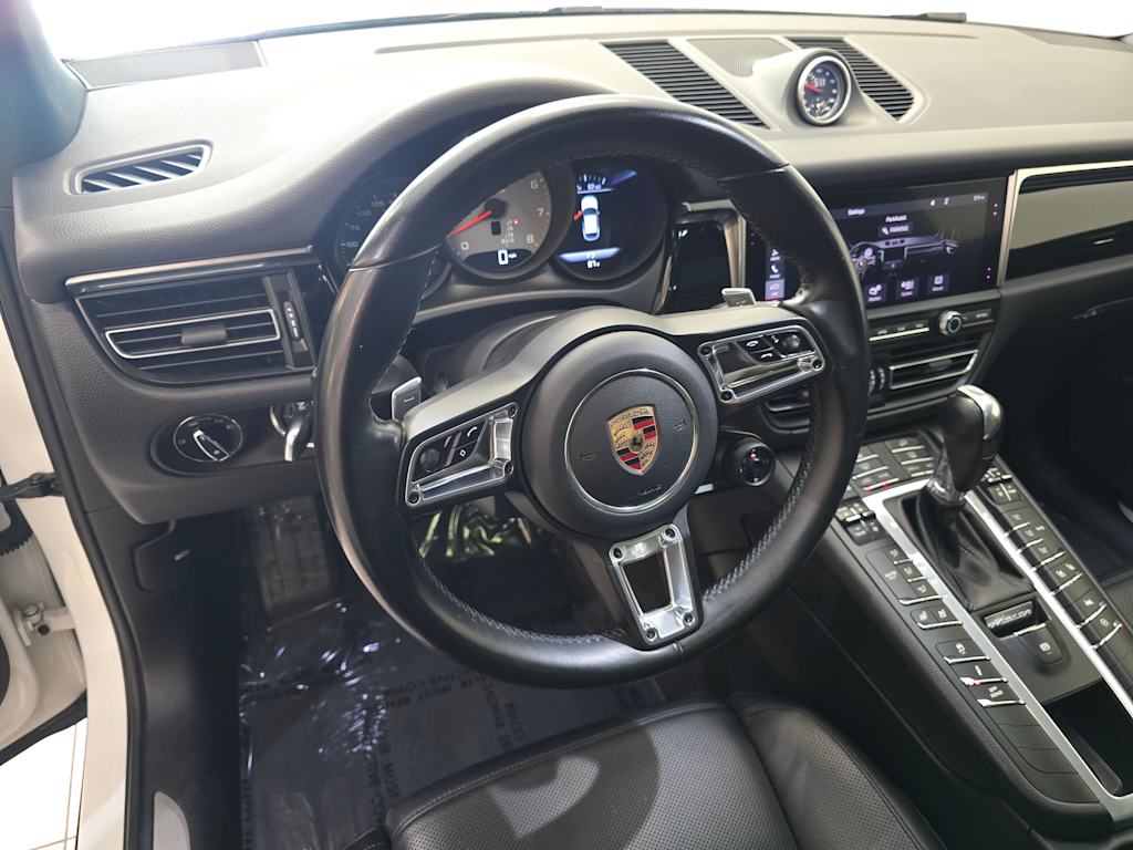 Thumbnail: 2019 Porsche Macan - 2