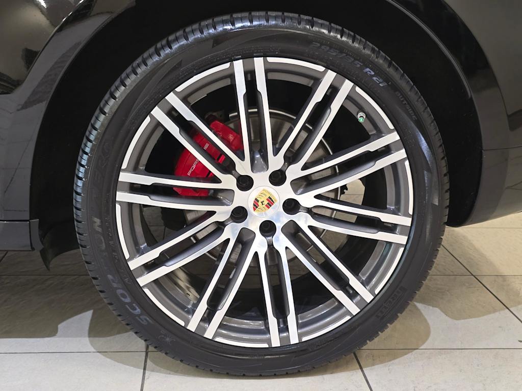Thumbnail: 2017 Porsche Macan - 8