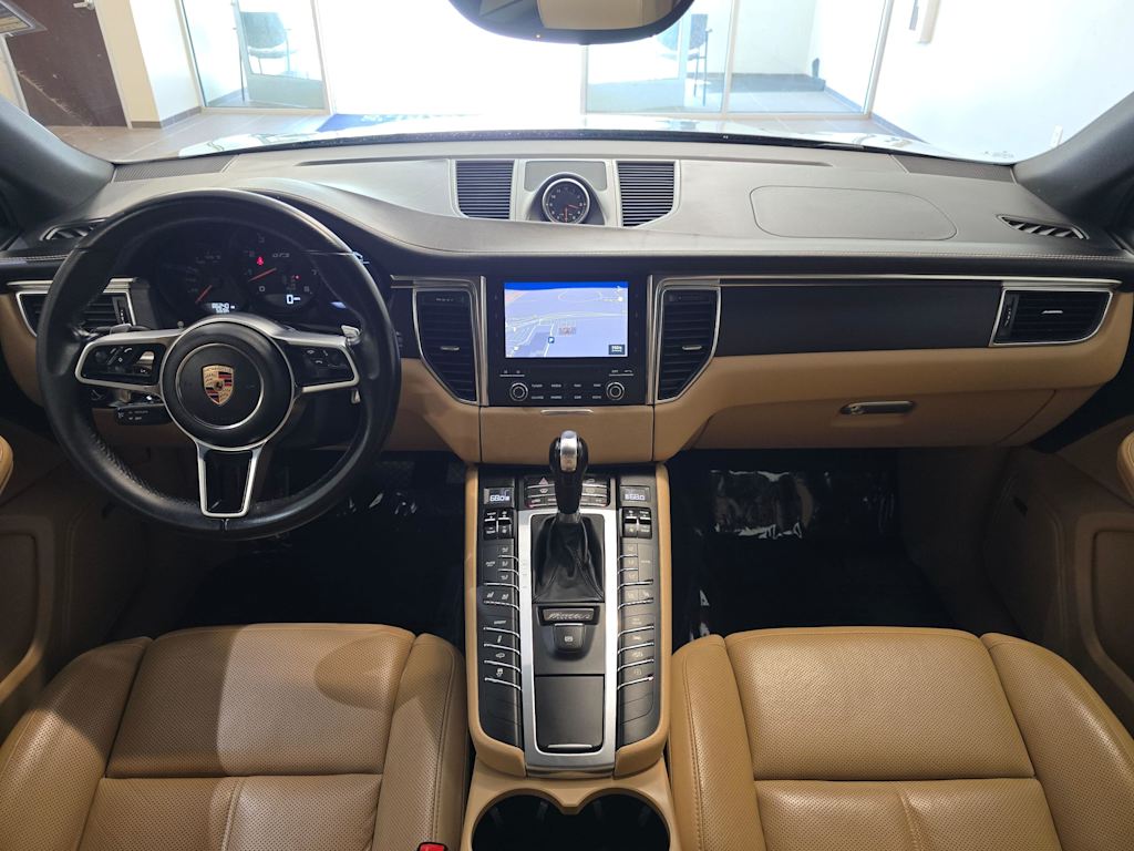 Thumbnail: 2017 Porsche Macan - 10
