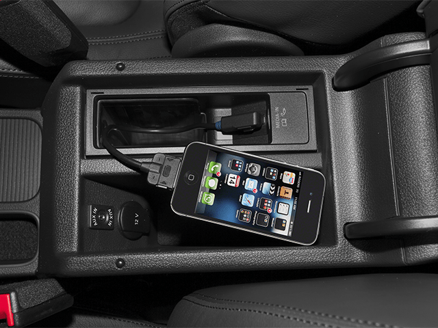 Thumbnail: 2013 Volkswagen Tiguan - 17