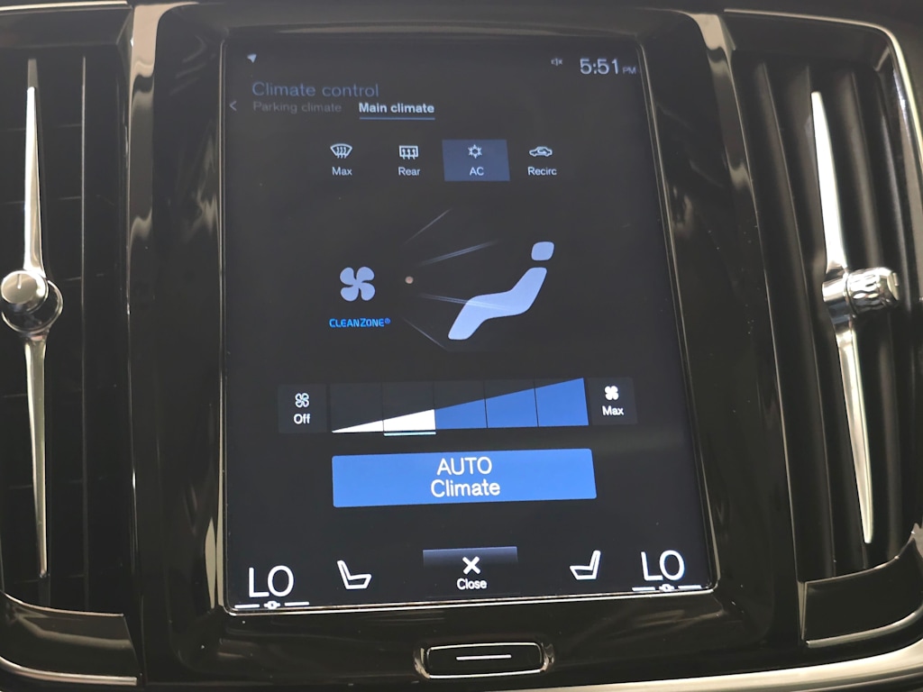 Thumbnail: 2019 Volvo V90 - 23