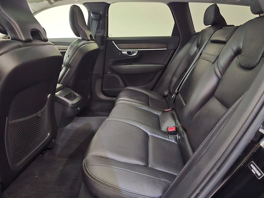 Thumbnail: 2019 Volvo V90 - 13