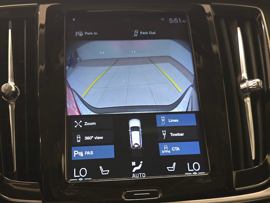 Thumbnail: 2019 Volvo V90 - 16