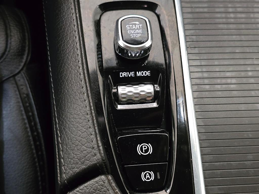 Thumbnail: 2019 Volvo V90 - 25