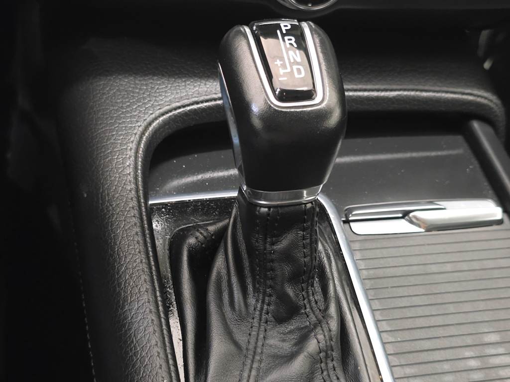 Thumbnail: 2019 Volvo V90 - 17