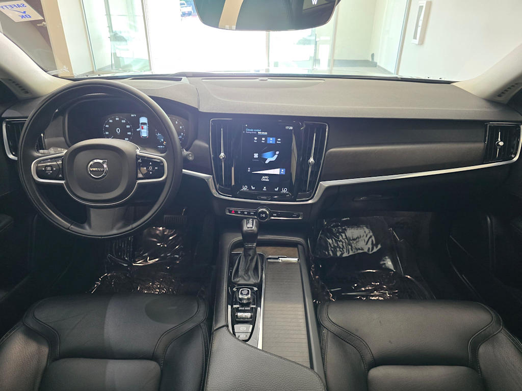 Thumbnail: 2020 Volvo V90 - 9