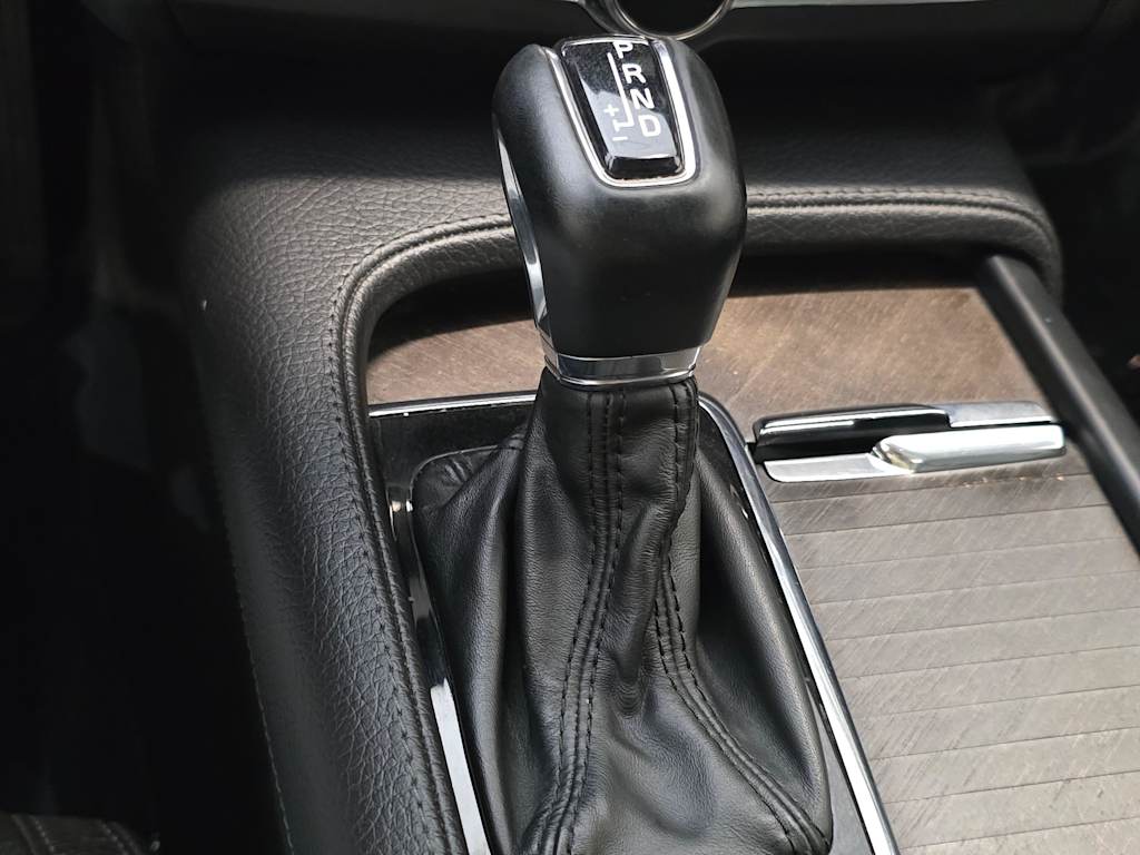 Thumbnail: 2020 Volvo V90 - 16