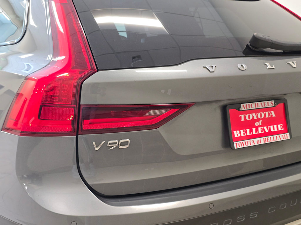 Thumbnail: 2020 Volvo V90 - 21