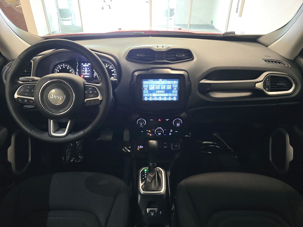 Thumbnail: 2018 Jeep Renegade - 8