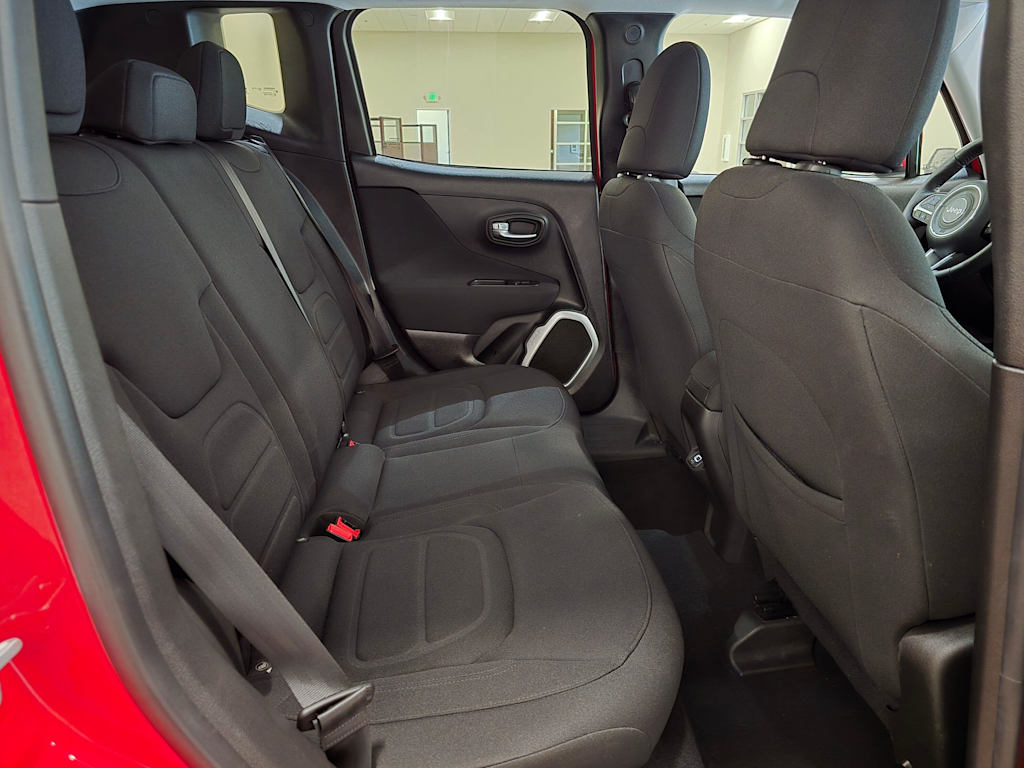 Thumbnail: 2018 Jeep Renegade - 29