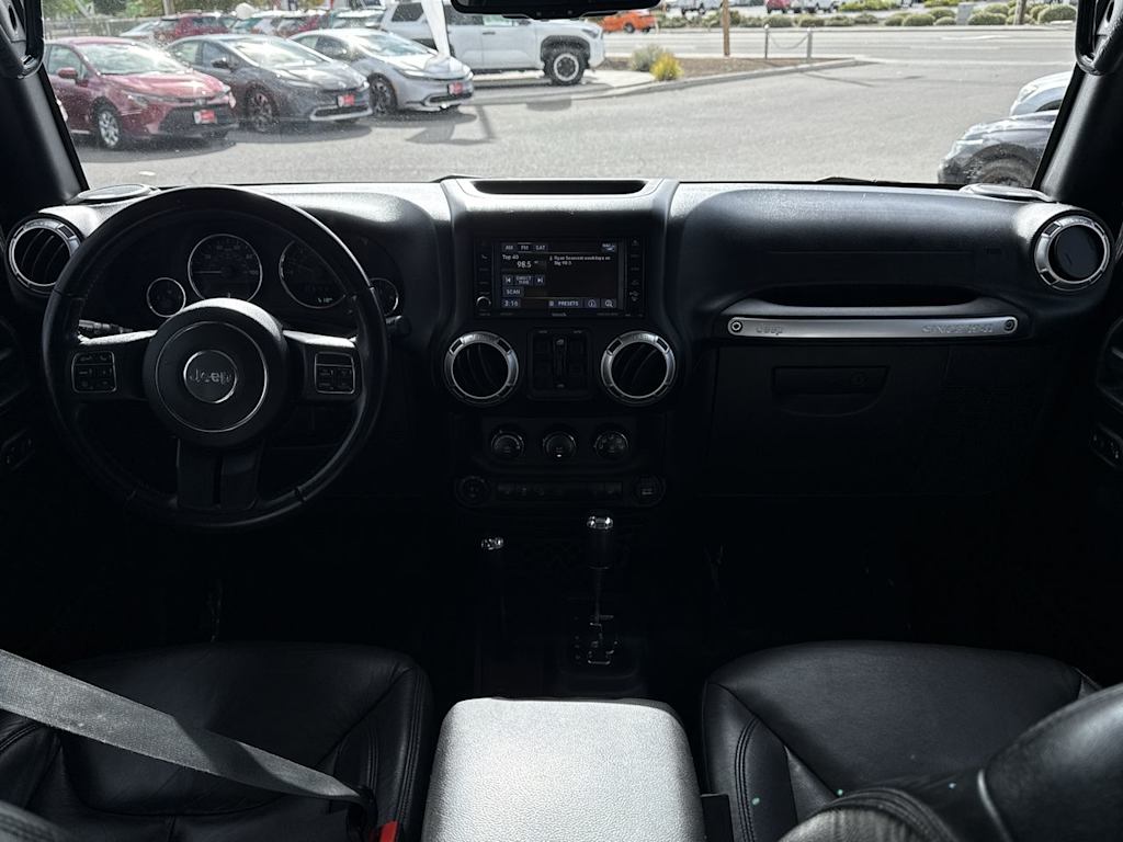 Thumbnail: 2015 Jeep Wrangler - 10