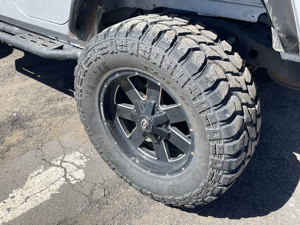 2012 Jeep Wrangler Unlimited Sahara 5