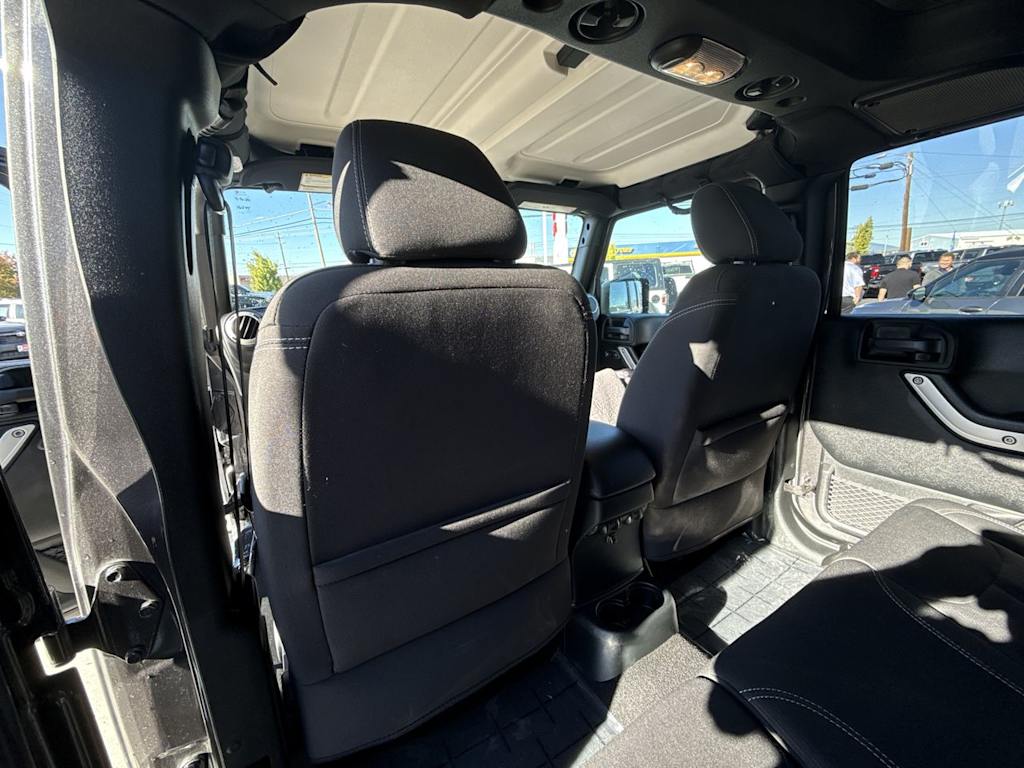 Thumbnail: 2018 Jeep Wrangler - 21