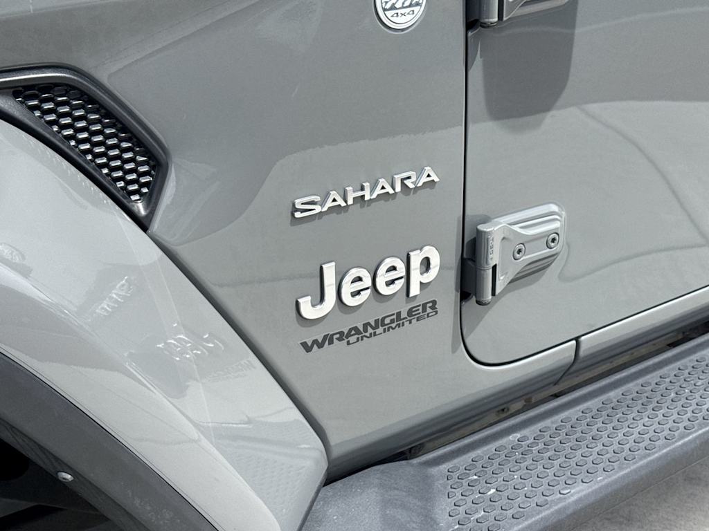 Thumbnail: 2022 Jeep Wrangler - 19