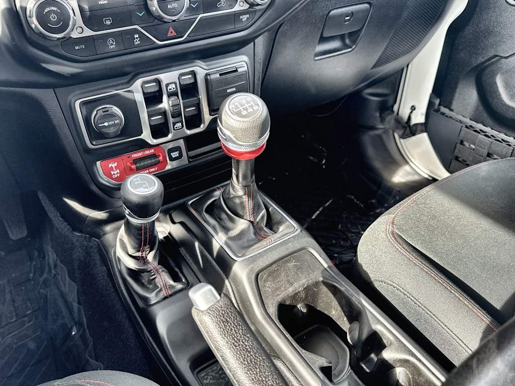 Thumbnail: 2020 Jeep Wrangler - 13