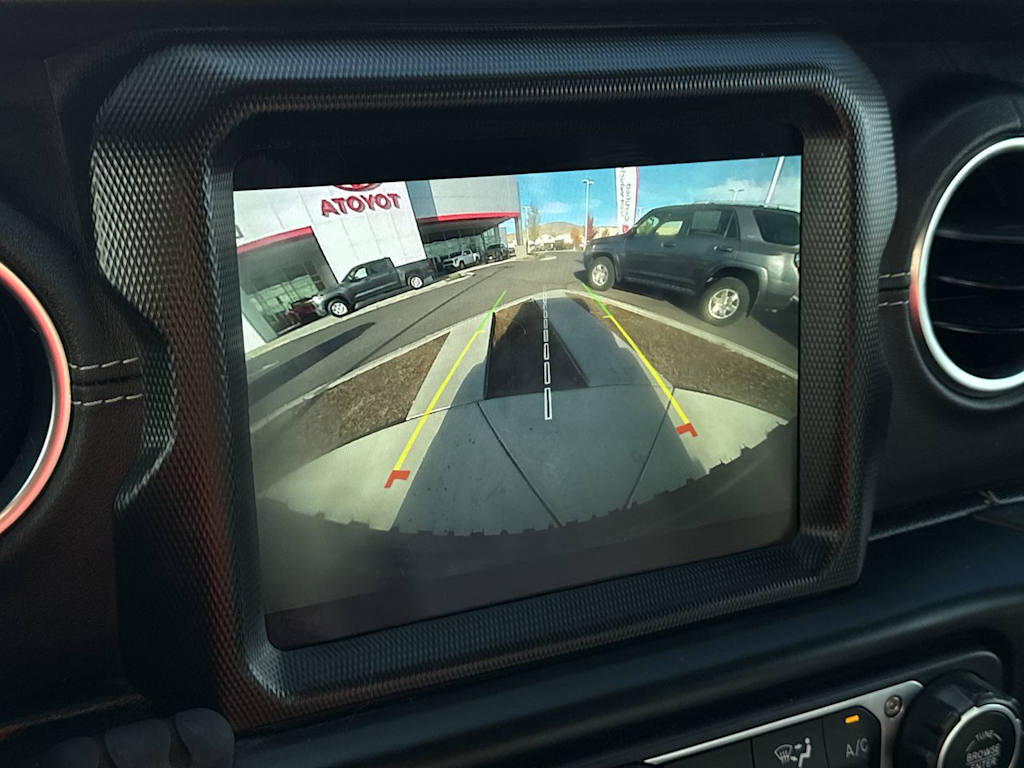 Thumbnail: 2021 Jeep Wrangler - 21