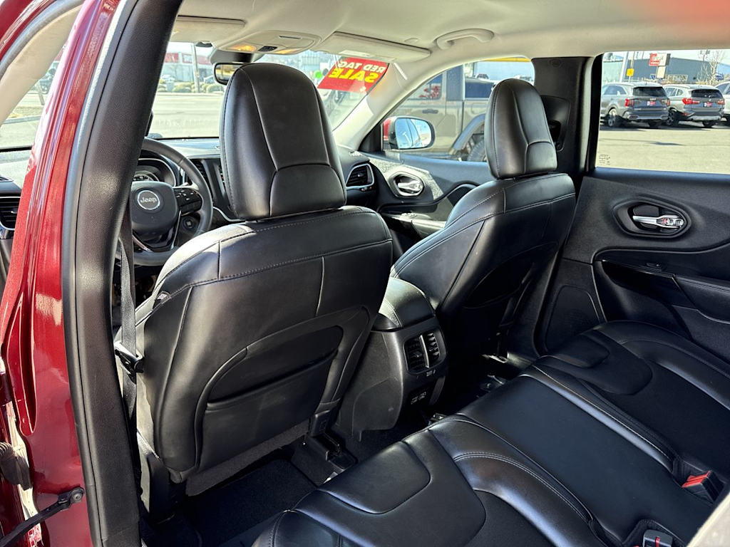 Thumbnail: 2021 Jeep Cherokee - 21