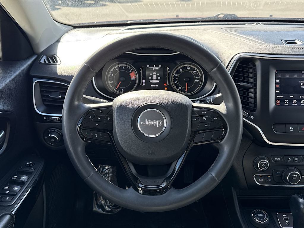 Thumbnail: 2021 Jeep Cherokee - 10