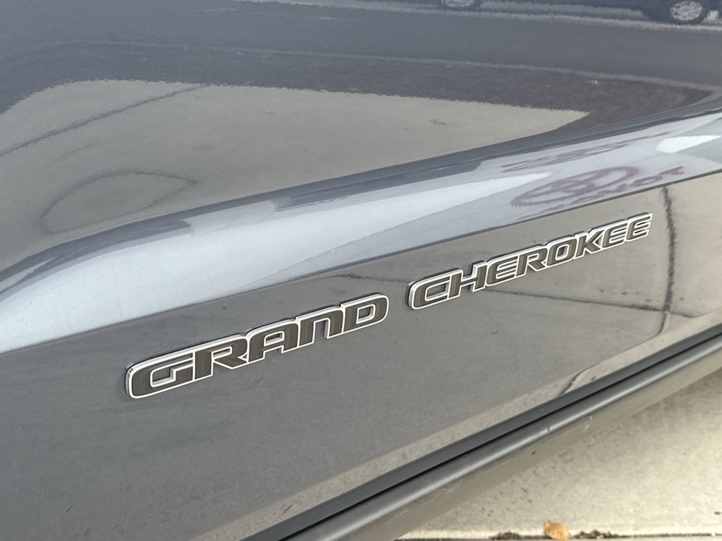 Thumbnail: 2019 Jeep Grand Cherokee - 7