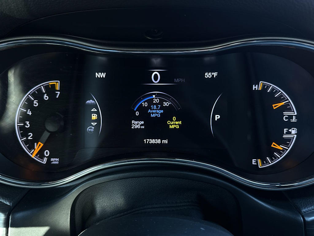 Thumbnail: 2019 Jeep Grand Cherokee - 16