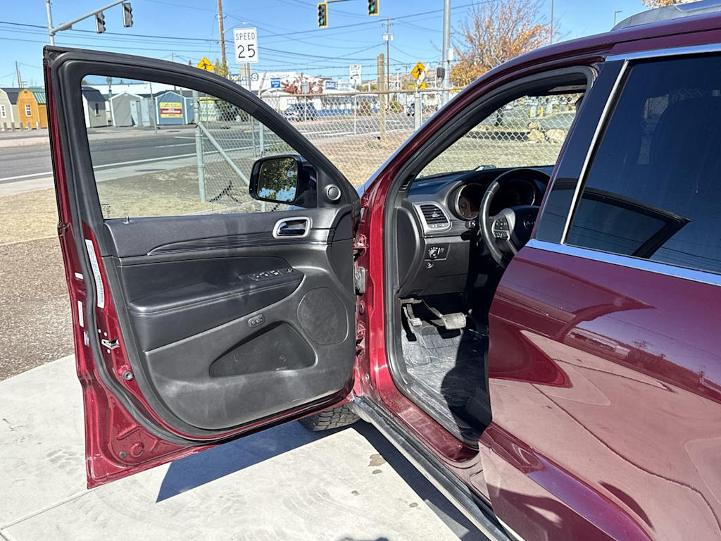 Thumbnail: 2019 Jeep Grand Cherokee - 20