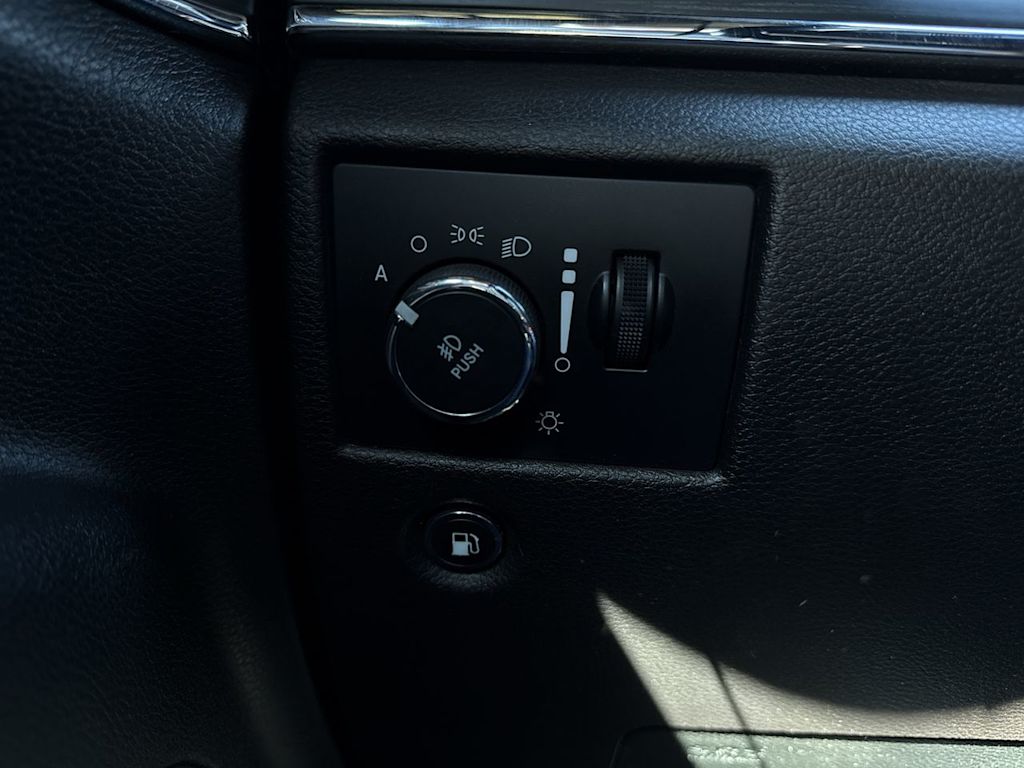 Thumbnail: 2019 Jeep Grand Cherokee - 23