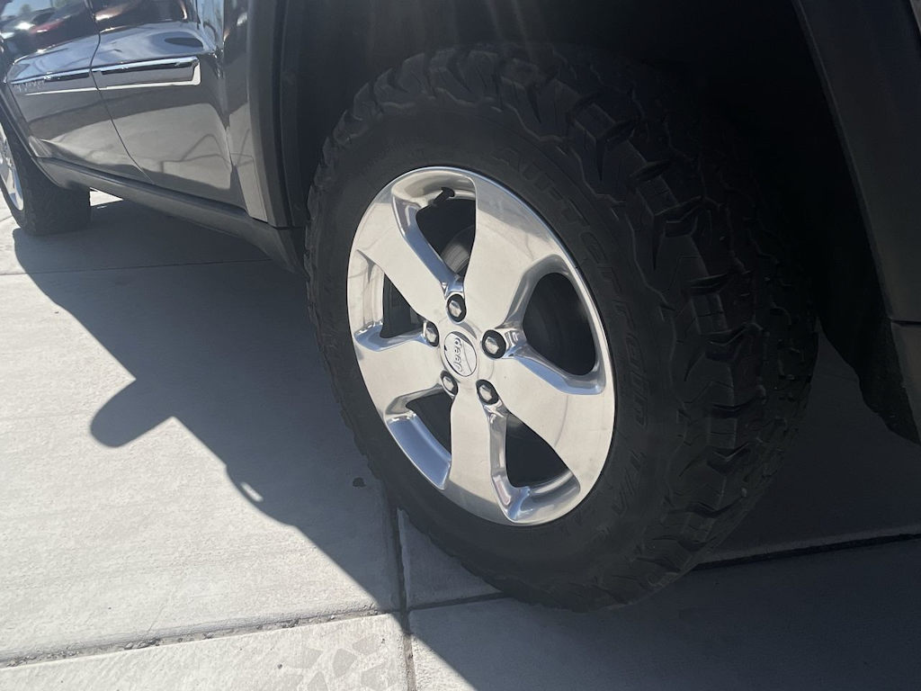 2012 Jeep Grand Cherokee Limited Edition 8