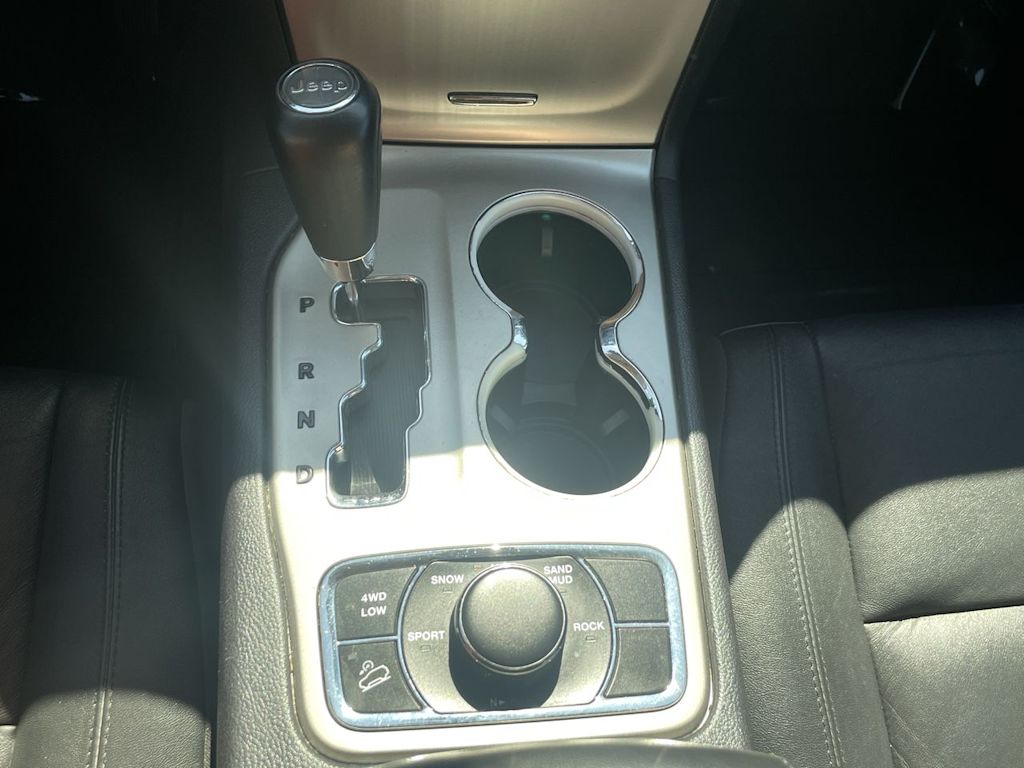 2012 Jeep Grand Cherokee Limited Edition 16