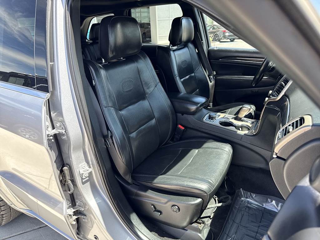 Thumbnail: 2016 Jeep Grand Cherokee - 11