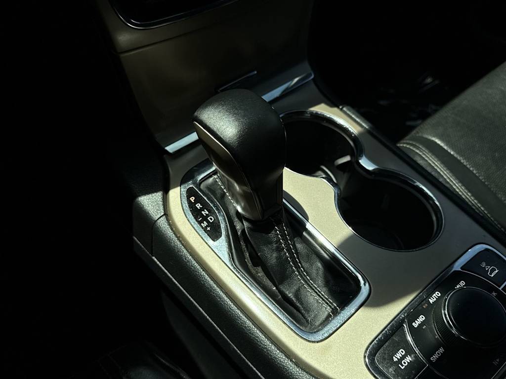Thumbnail: 2016 Jeep Grand Cherokee - 14