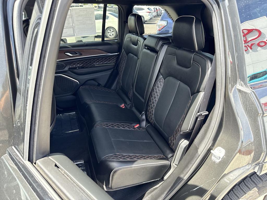 Thumbnail: 2023 Jeep Grand Cherokee - 13