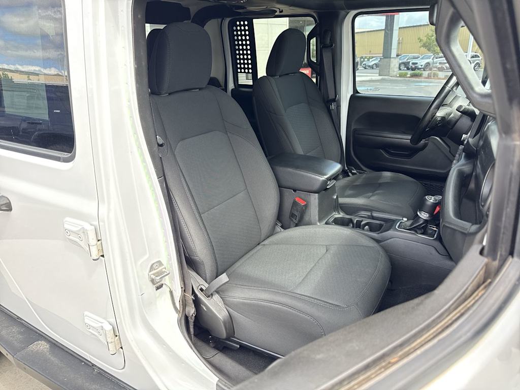 Thumbnail: 2021 Jeep Gladiator - 12