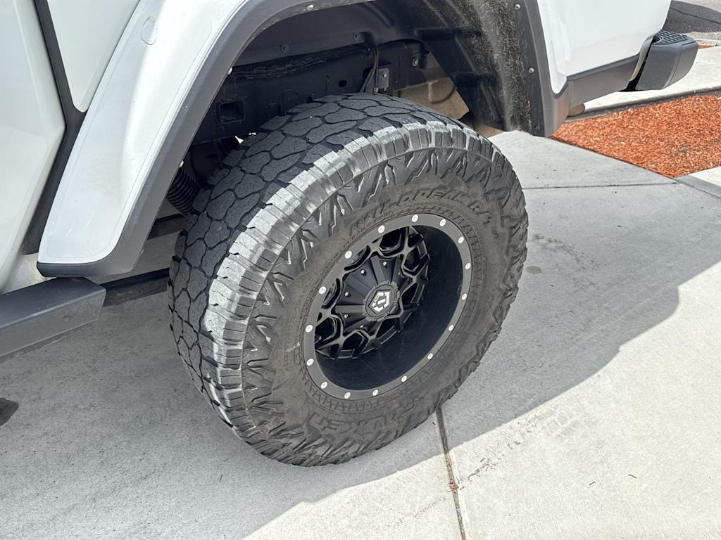 Thumbnail: 2021 Jeep Gladiator - 8