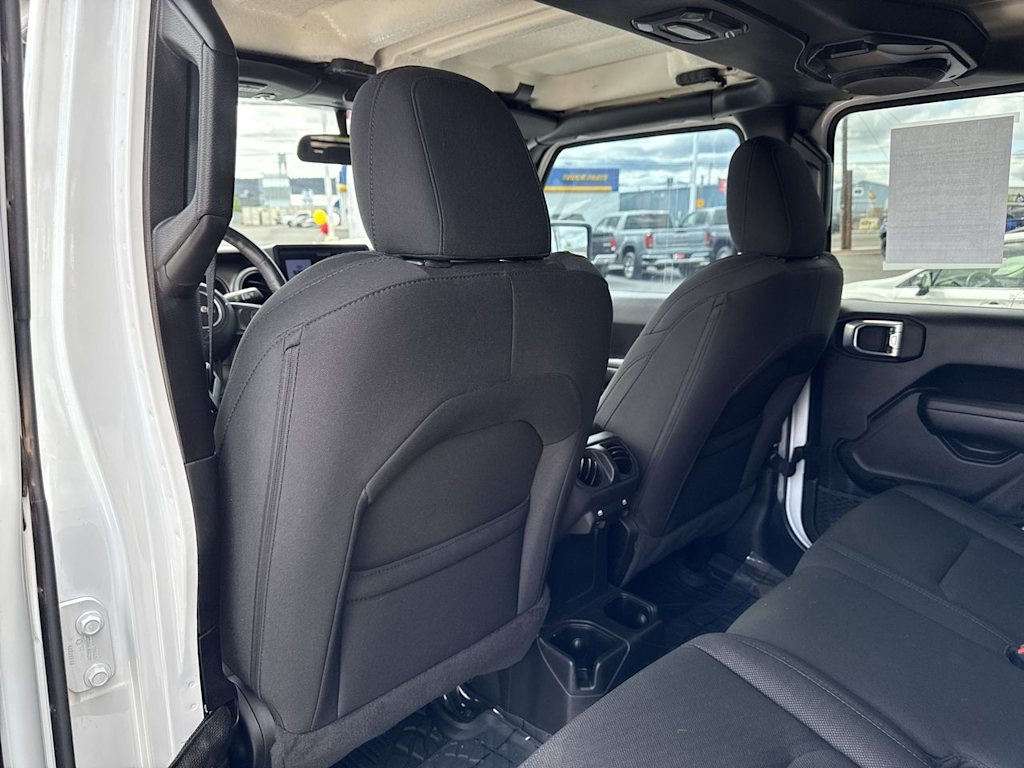 Thumbnail: 2021 Jeep Gladiator - 21