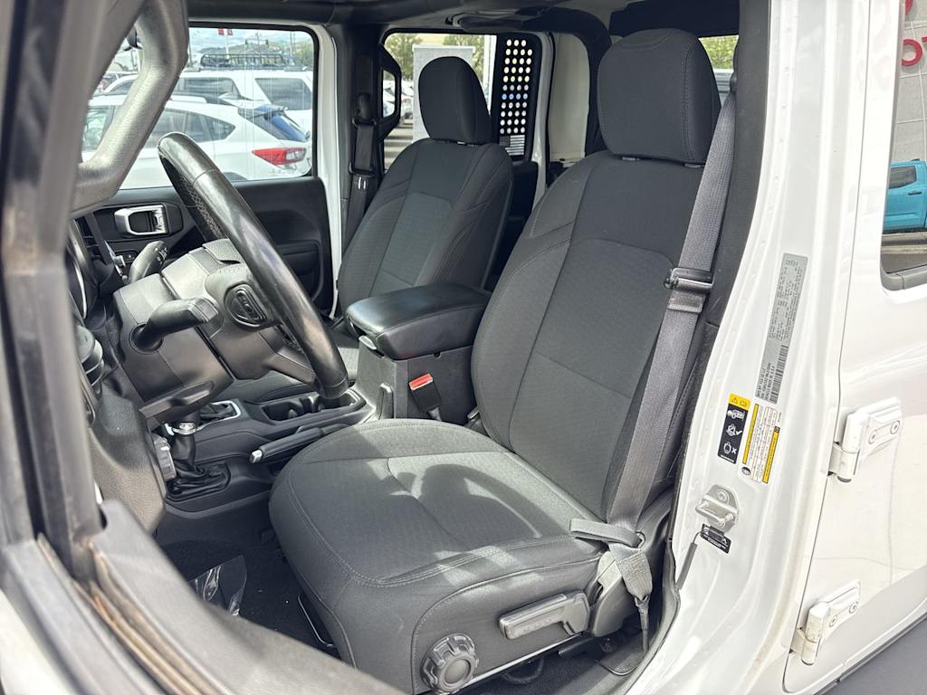 Thumbnail: 2021 Jeep Gladiator - 11