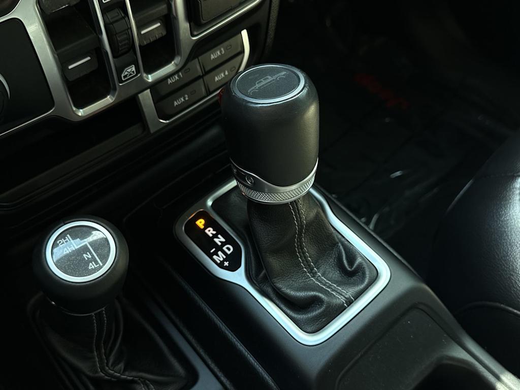 Thumbnail: 2020 Jeep Gladiator - 16