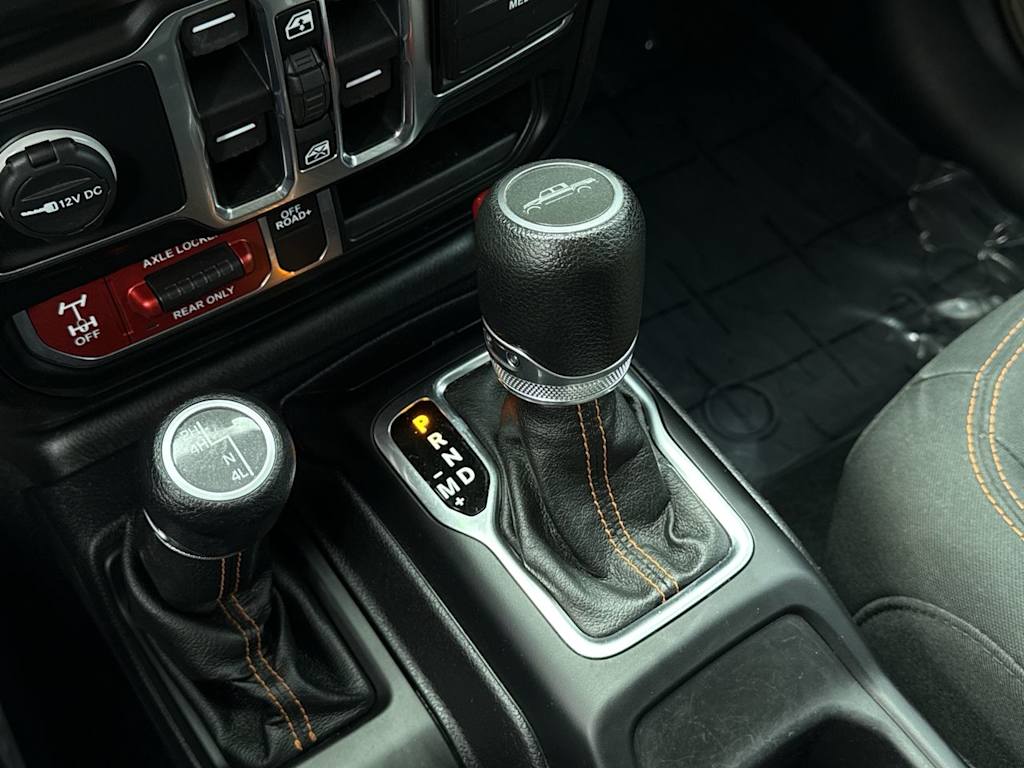 Thumbnail: 2020 Jeep Gladiator - 16