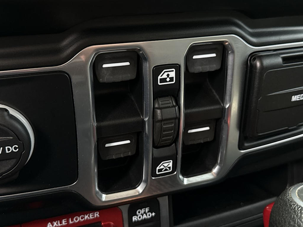 Thumbnail: 2020 Jeep Gladiator - 24